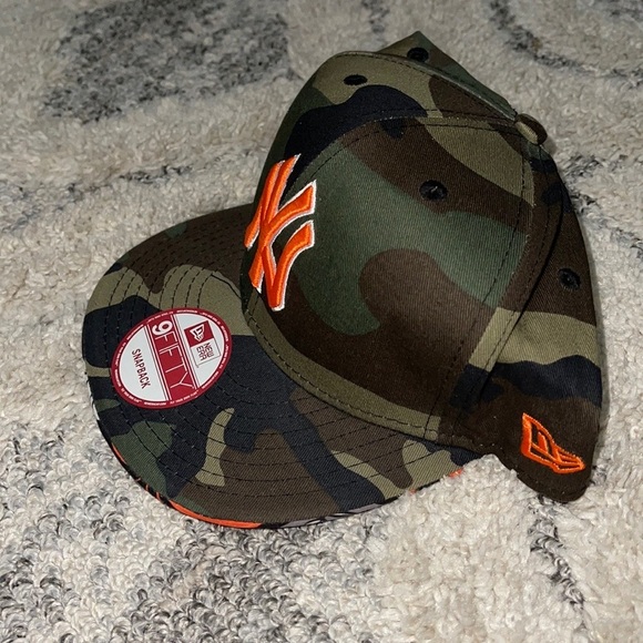 New era vintage  Camo dead stock SnapBack Hat - Picture 5 of 8